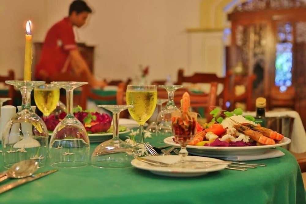 Centauria Hill Resort Ratnapura Eksteriør billede