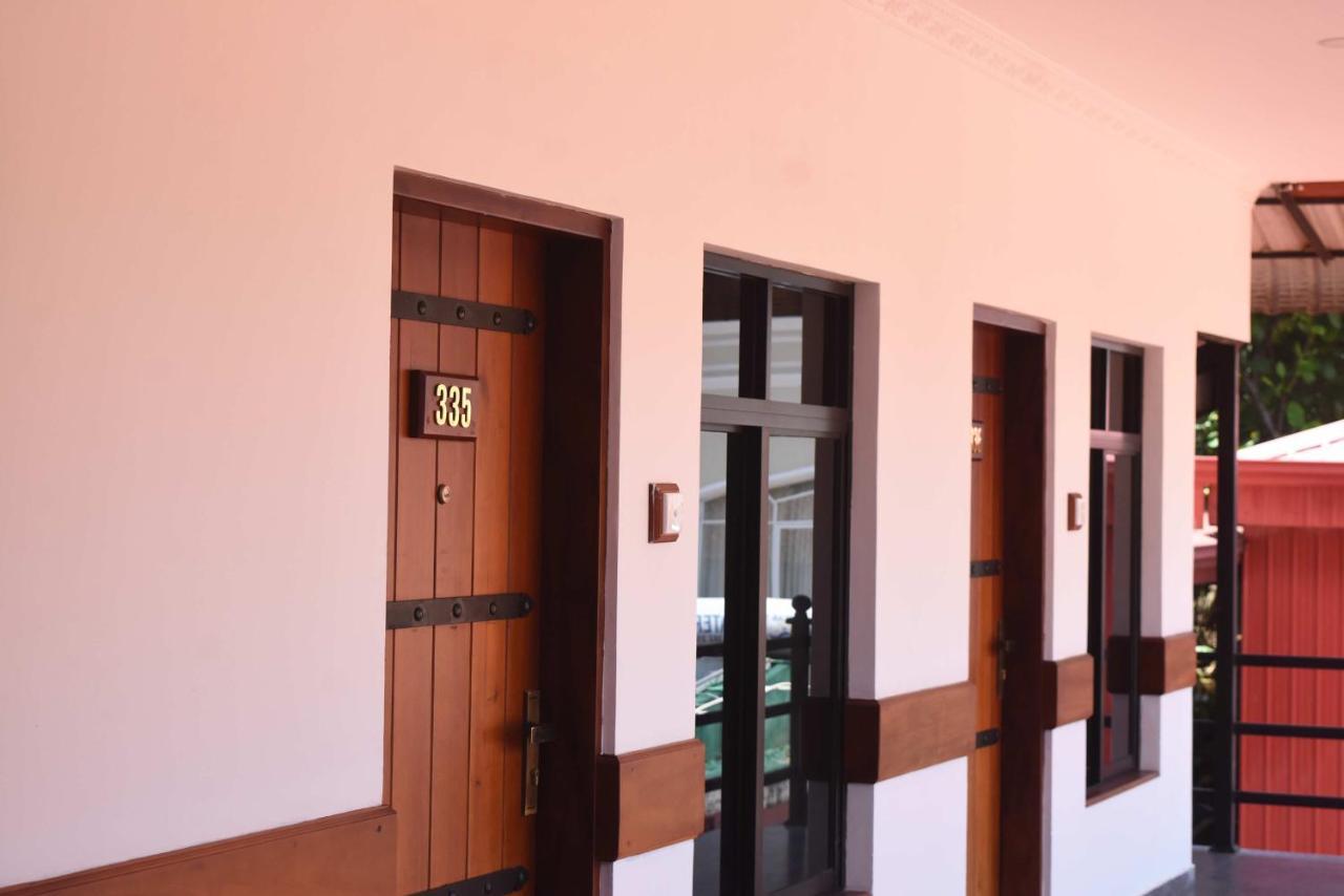 Centauria Hill Resort Ratnapura Eksteriør billede